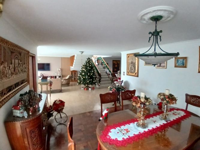 Casa en arriendo en Conquistadores, Medellín, 350 m² · foto 3 de 24