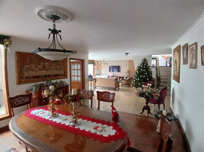 Casa en arriendo en Conquistadores, Medellín, 350 m² · foto 4 de 24