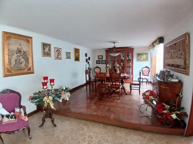 Casa en arriendo en Conquistadores, Medellín, 350 m² · foto 6 de 24