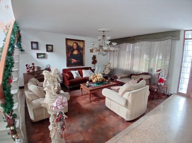 Casa en arriendo en Conquistadores, Medellín, 350 m² · foto 7 de 24