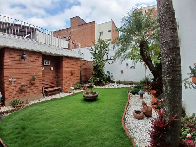 Casa en arriendo en Conquistadores, Medellín, 350 m² · foto 23 de 24