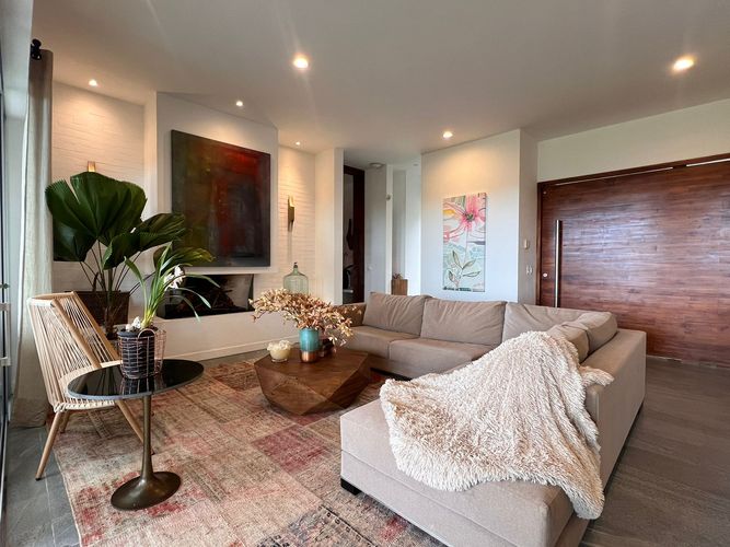Casa de 3 alcobas en venta en Las Palmas, Envigado, 375 m² · foto 2 de 18