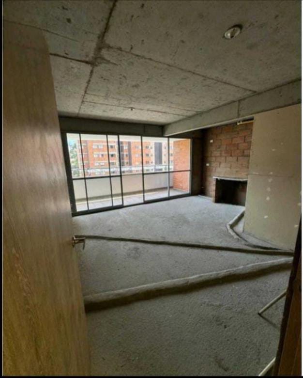 Apartamento en venta en Centro, Itagüí · foto 3 de 24