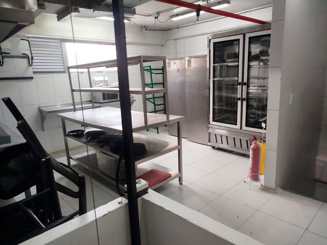 Local en arriendo en El Poblado, Medellín, 130 m² · foto 7 de 12