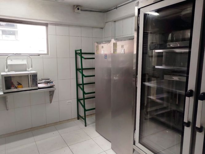 Local en arriendo en El Poblado, Medellín, 130 m² · foto 11 de 12