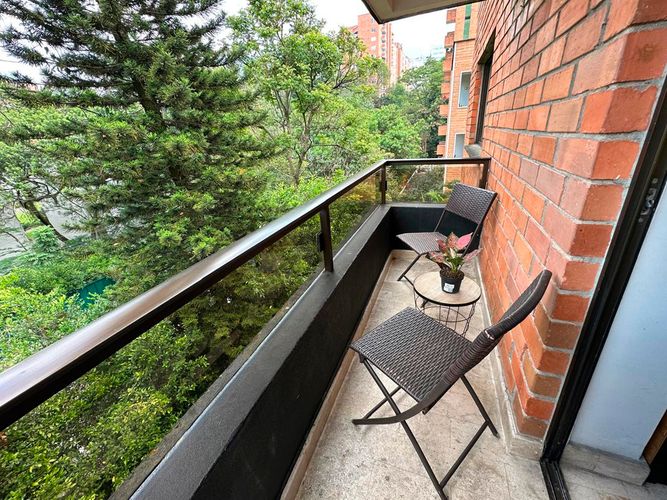 Apartamento de 11 alcobas en venta en Patio Bonito, Medellín, 240 m² · foto 14 de 15