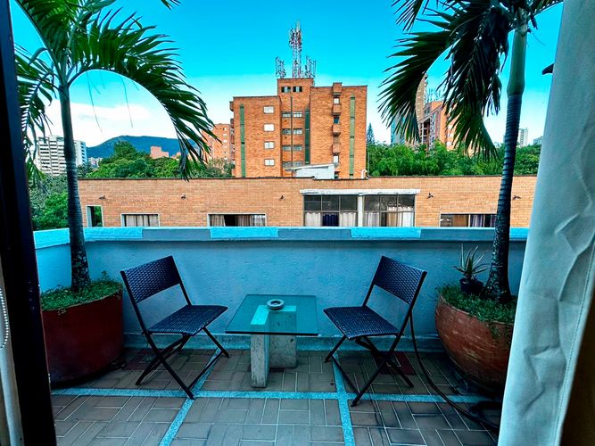 Apartamento de 11 alcobas en venta en Patio Bonito, Medellín, 240 m² · foto 15 de 15