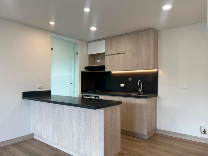 Apartamento de 2 alcobas en venta en Escobero, Envigado, 97 m² · foto 4 de 17