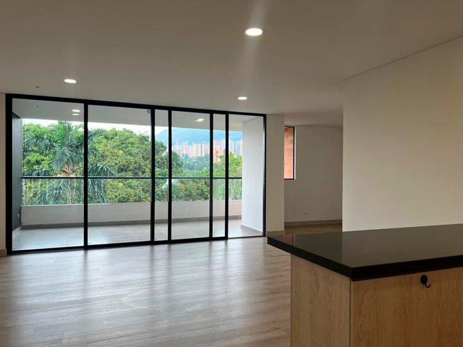 Apartamento de 2 alcobas en venta en Escobero, Envigado, 97 m² · foto 2 de 17