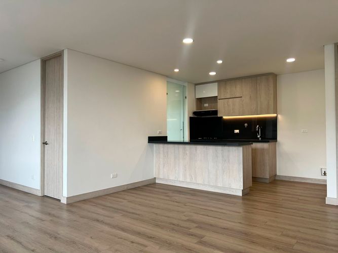 Apartamento de 2 alcobas en venta en Escobero, Envigado, 97 m² · foto 5 de 17