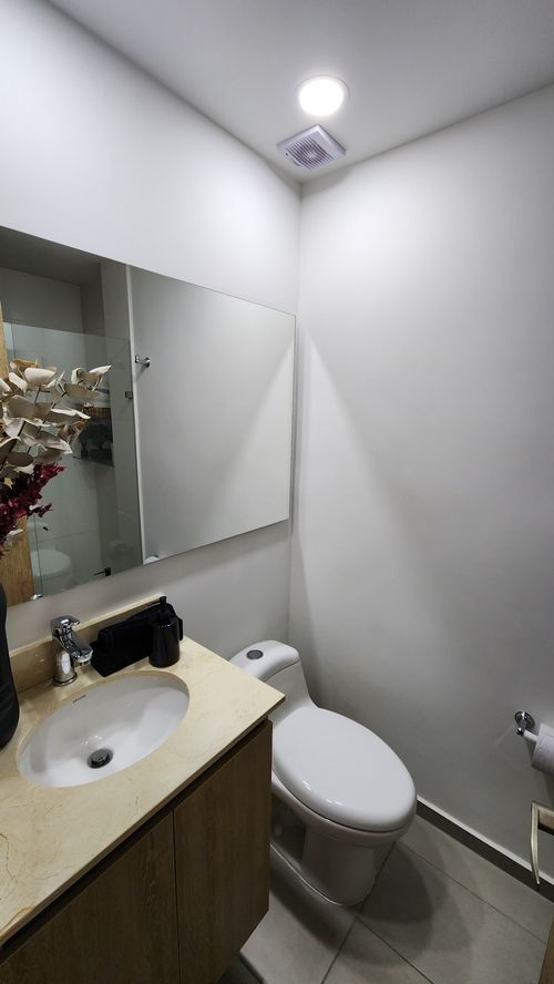 Apartamento de 2 alcobas en venta en Tres Esquinas, Sabaneta, 73 m² · foto 7 de 10