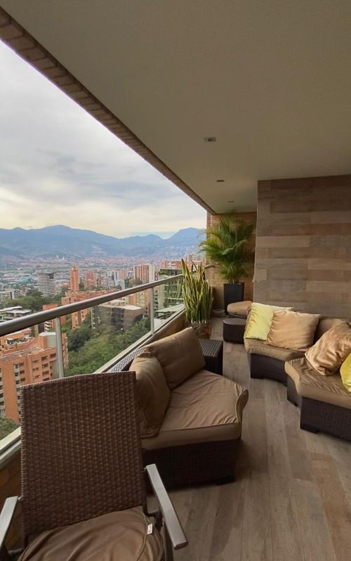 Apartamento de 3 alcobas en venta en La Florida, Medellín, 154 m² · foto 3 de 8