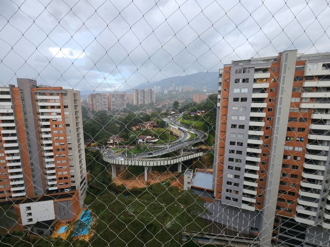 Apartamento en venta en Loma Del Esmeraldal, Envigado · foto 2 de 8