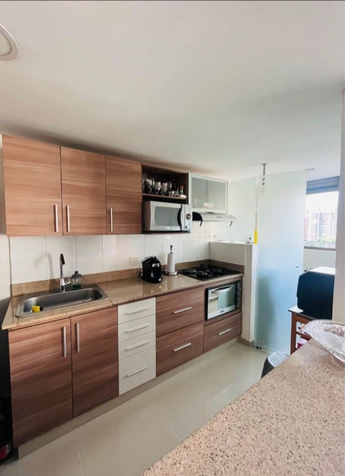 Apartamento en venta en Loma Del Esmeraldal, Envigado · foto 4 de 8