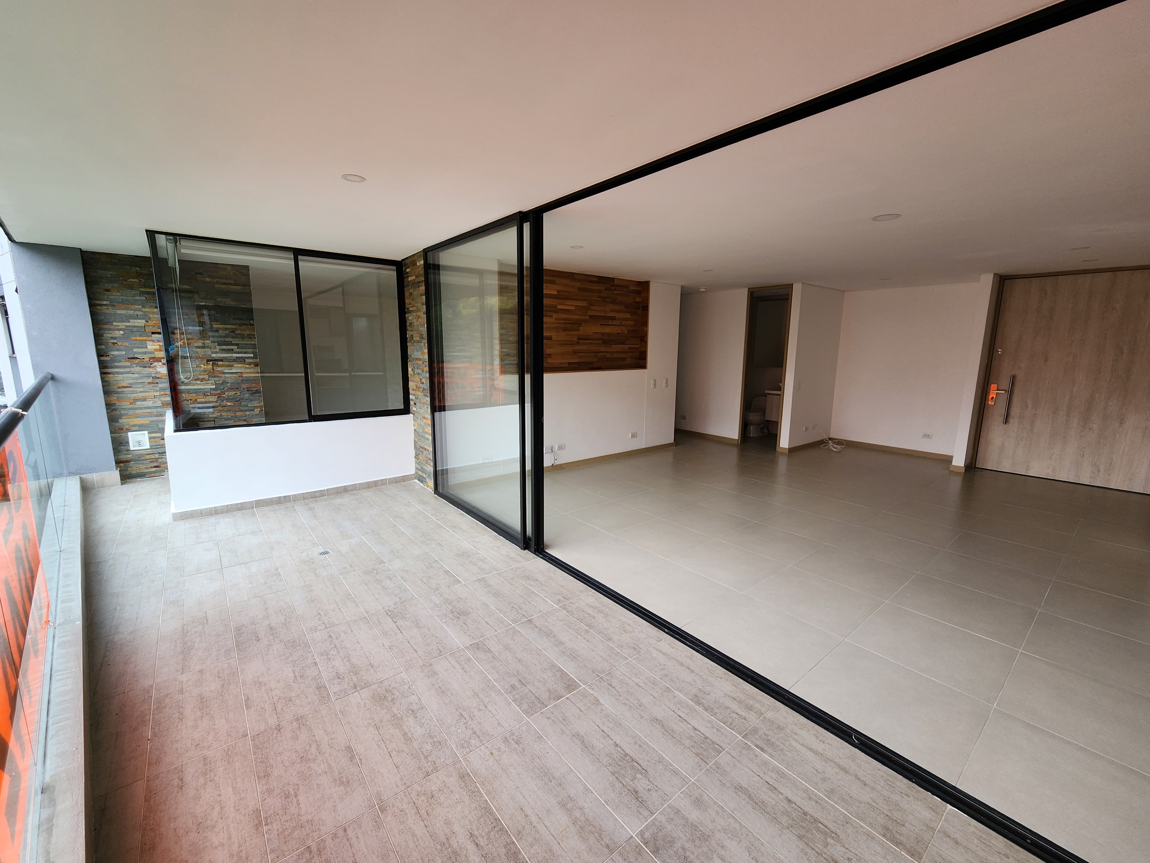 Apartamento en venta en Loma De Las Brujas, Envigado · foto 3 de 6