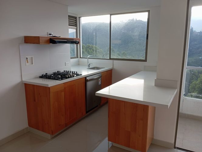 Apartamento de 3 alcobas en venta en Entre Amigos, Sabaneta, 96 m² · foto 2 de 7