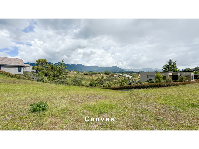 Lote en venta en Quirama, El Carmen de Viboral, 2583 m² · foto 2 de 5