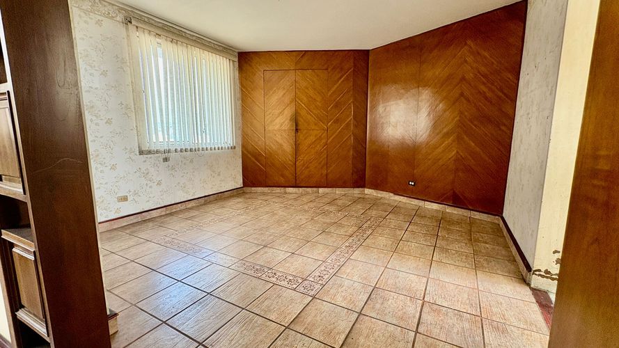 Apartamento de 3 alcobas en venta en Versalles, Cali, 237 m² · foto 4 de 9