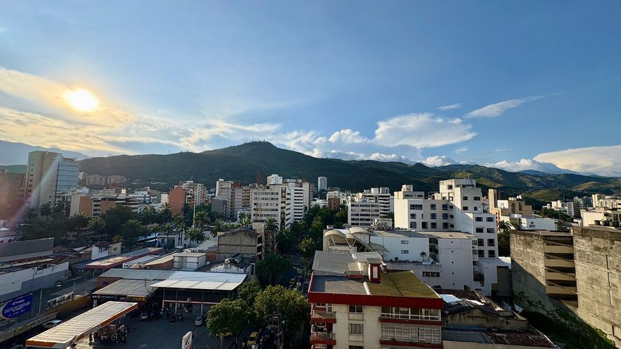 Apartamento de 3 alcobas en venta en Versalles, Cali, 237 m² · foto 8 de 9