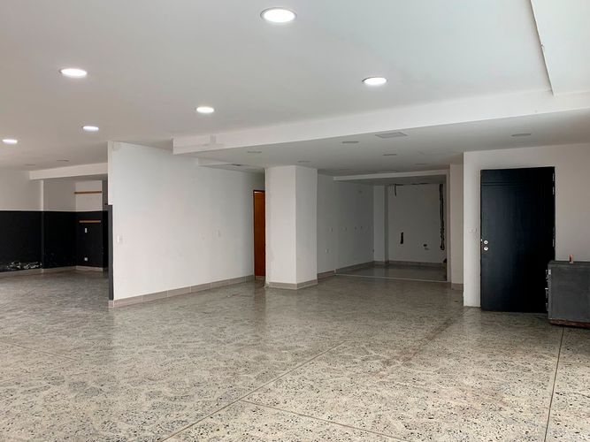 Oficina en venta en Santa Maria De Los Angeles, Medellín, 480 m² · foto 7 de 12