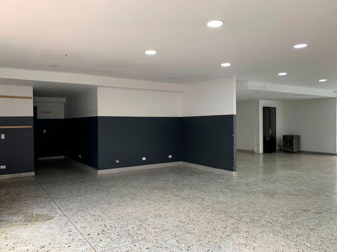 Oficina en venta en Santa Maria De Los Angeles, Medellín, 480 m² · foto 8 de 12