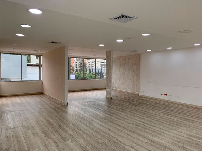 Oficina en arriendo en Santa Maria De Los Angeles, Medellín, 480 m² · foto 5 de 12