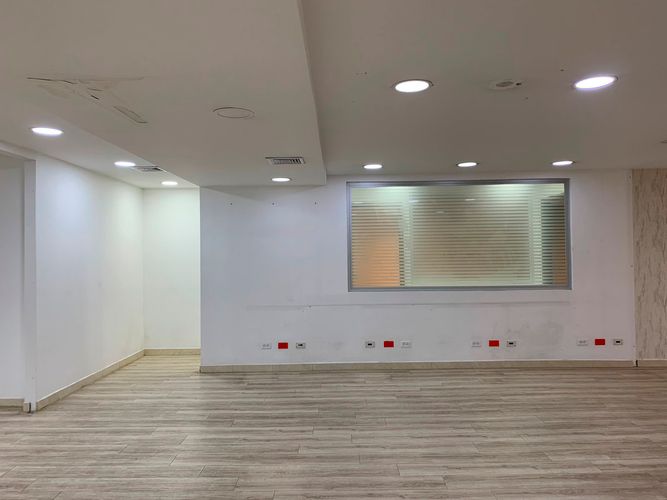 Oficina en arriendo en El Poblado, Medellín, 240 m² · foto 8 de 14