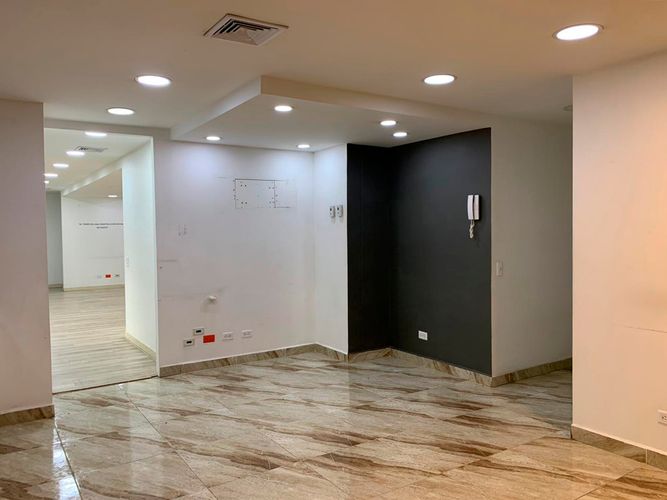 Oficina en arriendo en El Poblado, Medellín, 240 m² · foto 10 de 14