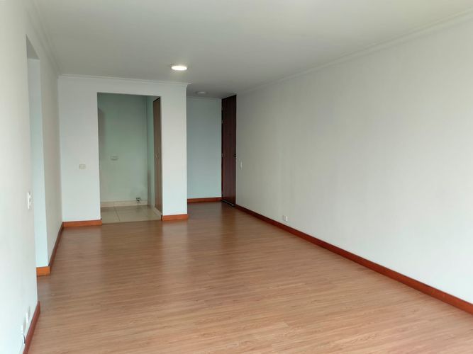 Apartamento de 2 alcobas en arriendo en El Poblado, Medellín, 75 m² · foto 4 de 15