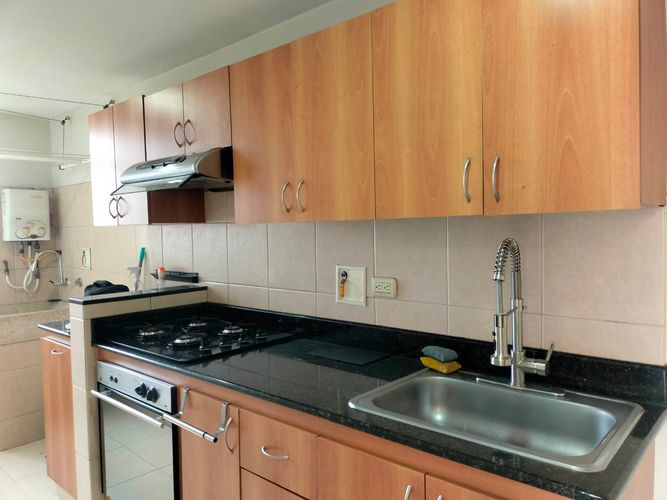 Apartamento de 2 alcobas en arriendo en El Poblado, Medellín, 75 m² · foto 6 de 15