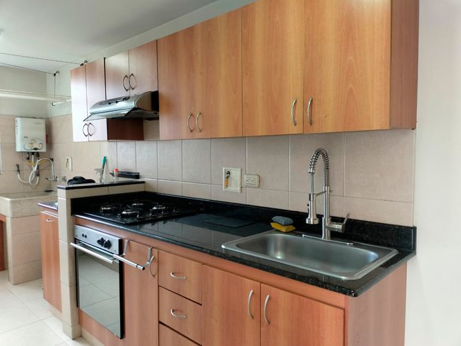 Apartamento de 2 alcobas en arriendo en El Poblado, Medellín, 75 m² · foto 7 de 15