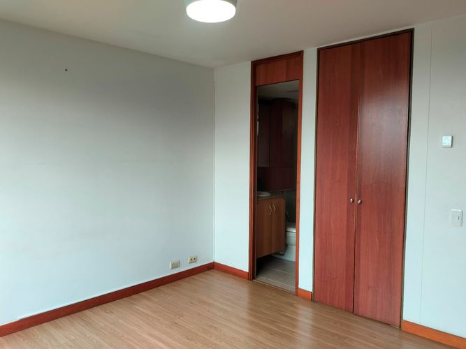 Apartamento de 2 alcobas en arriendo en El Poblado, Medellín, 75 m² · foto 9 de 15