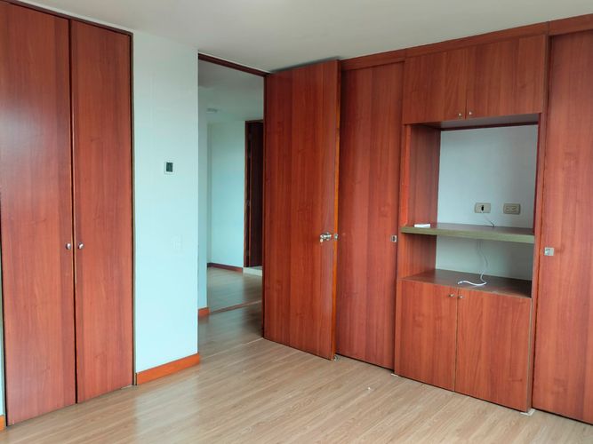 Apartamento de 2 alcobas en arriendo en El Poblado, Medellín, 75 m² · foto 12 de 15