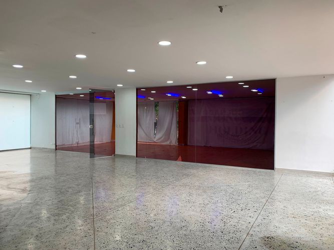 Local en arriendo en El Poblado, Medellín, 240 m² · foto 3 de 9