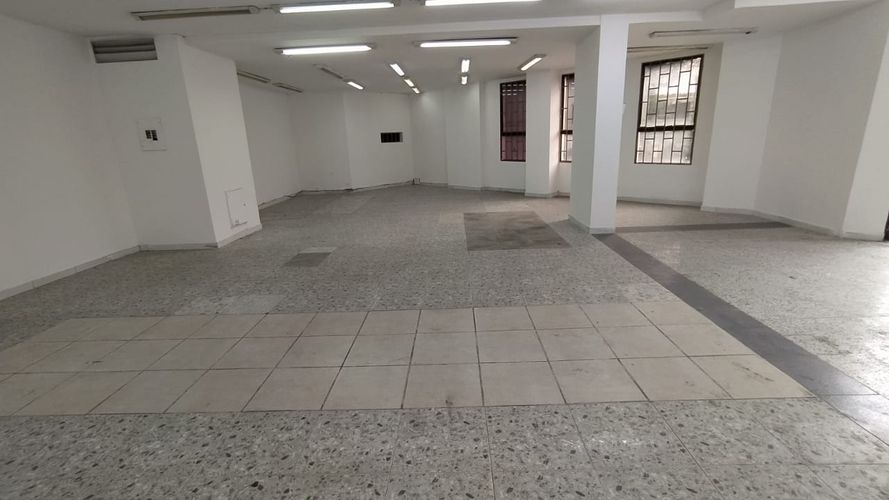 Local en arriendo en El Centro, Manizales, 116 m² · foto 4 de 10