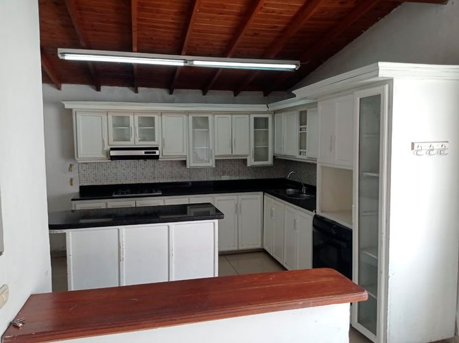 Local en arriendo en Belén, Medellín, 300 m² · foto 17 de 20