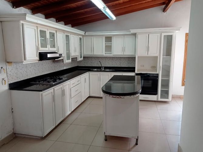 Local en arriendo en Belén, Medellín, 300 m² · foto 18 de 20