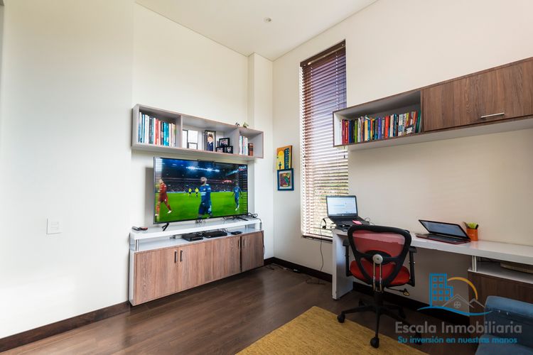 Casa de 3 alcobas en venta en Pueblo Viejo, Cota, 223 m² · foto 10 de 24