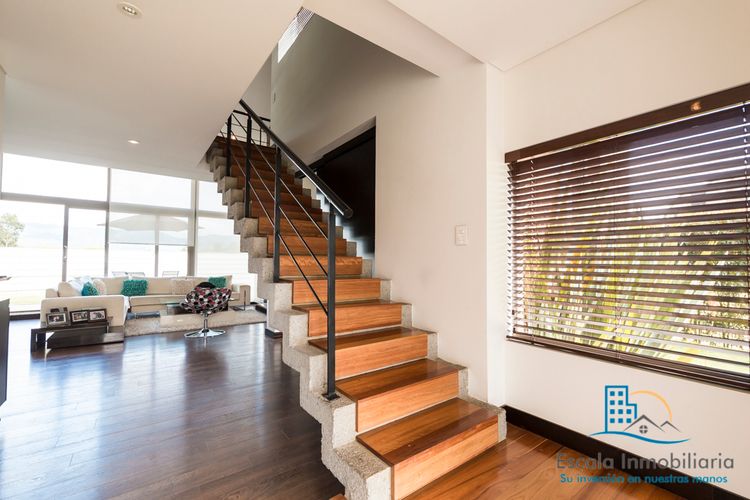 Casa de 3 alcobas en venta en Pueblo Viejo, Cota, 223 m² · foto 13 de 24