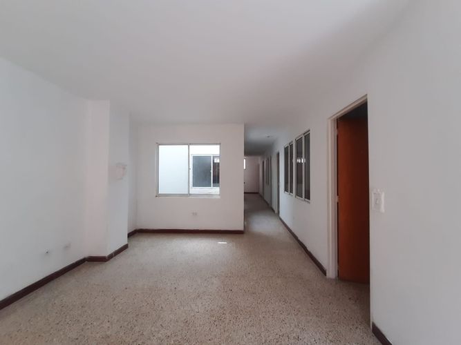 Casa de 4 alcobas en venta en San Jose Obrero, Bello, 89 m² · foto 3 de 17