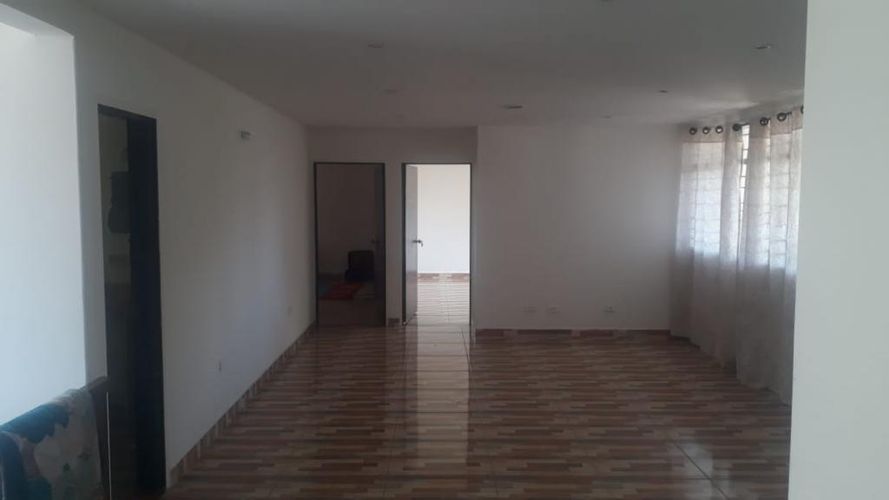 Casa de 5 alcobas en venta en La Flora, Cali, 301 m² · foto 11 de 24