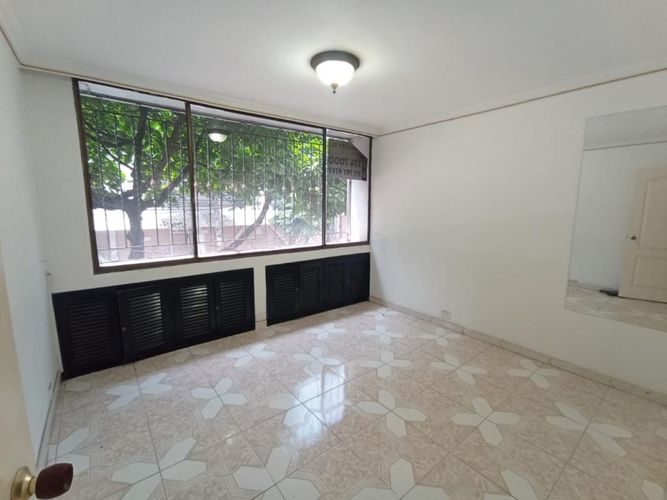 Apartamento de 2 alcobas en venta en Santa Monica, Cali, 72 m² · foto 3 de 13