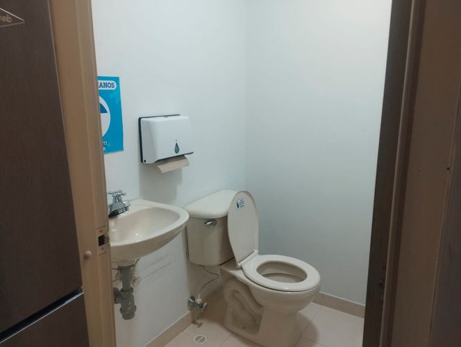 Oficina en arriendo en El Poblado, Medellín, 62 m² · foto 2 de 10