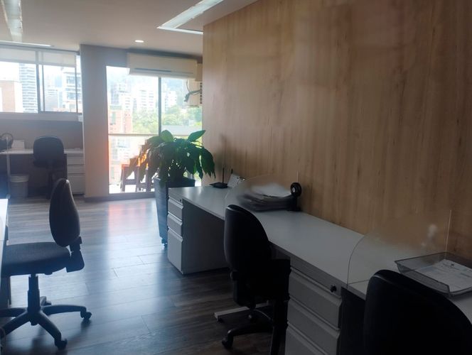 Oficina en arriendo en El Poblado, Medellín, 62 m² · foto 9 de 10