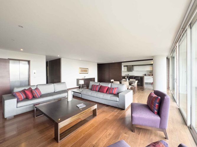 Apartamento de 3 alcobas en venta en Los Rosales, Bogotá, 295 m² · foto 4 de 18