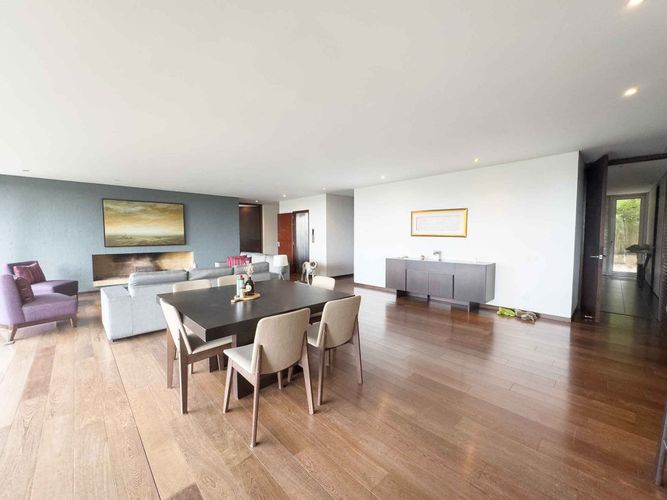 Apartamento de 3 alcobas en venta en Los Rosales, Bogotá, 295 m² · foto 7 de 18