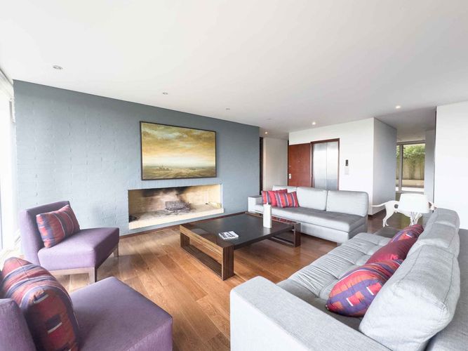Apartamento de 3 alcobas en venta en Los Rosales, Bogotá, 295 m² · foto 9 de 18