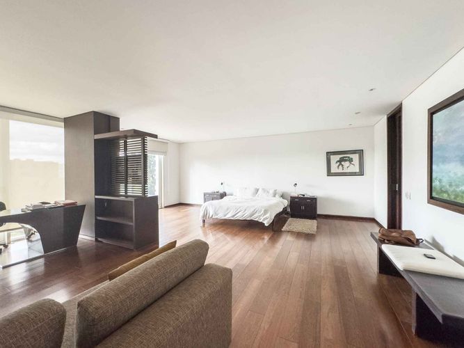 Apartamento de 3 alcobas en venta en Los Rosales, Bogotá, 295 m² · foto 10 de 18