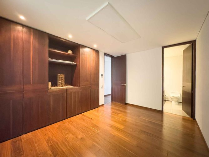 Apartamento de 3 alcobas en venta en Los Rosales, Bogotá, 295 m² · foto 15 de 18