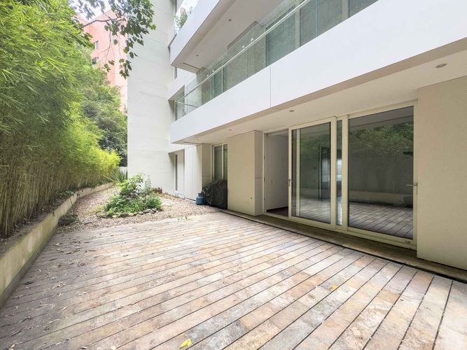Apartamento de 3 alcobas en venta en Los Rosales, Bogotá, 295 m² · foto 16 de 18